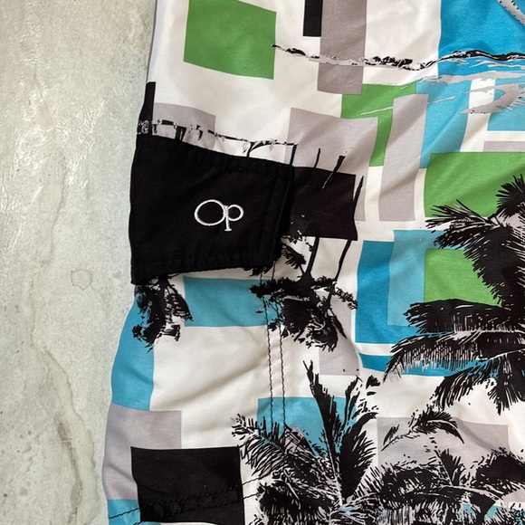 Men’s Swim Shorts - Picture 3 of 5